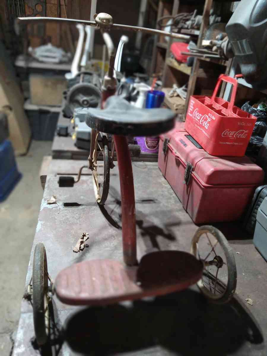 antique tricycle - New Albany, Indiana - FleaMarketBay