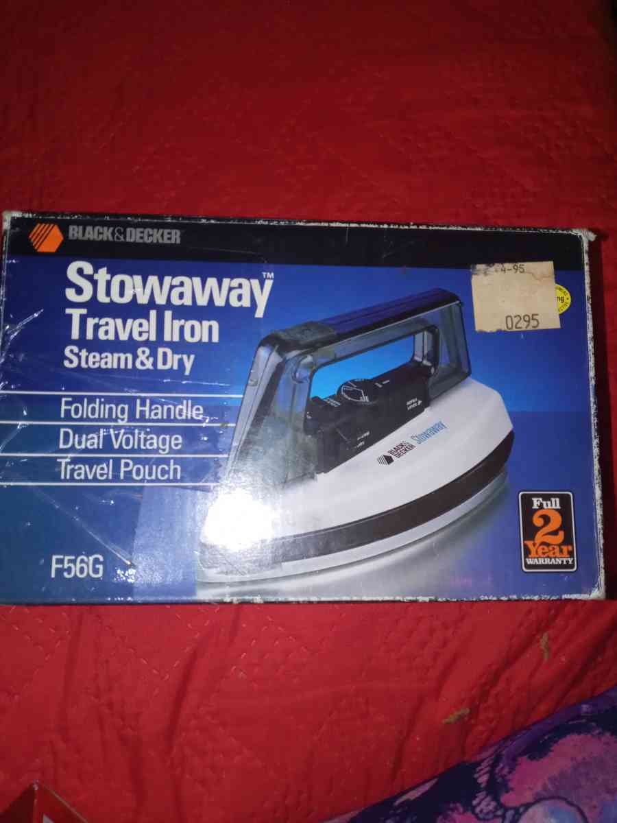 vintage 1988 Black and Decker travel iron - Davenport, Florida