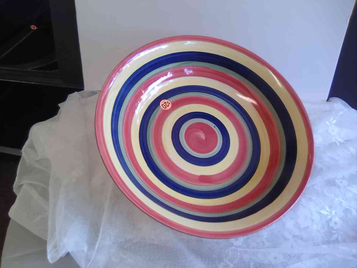 Glass  Serving Bowls - Radcliff, Kentucky - FleaMarketBay