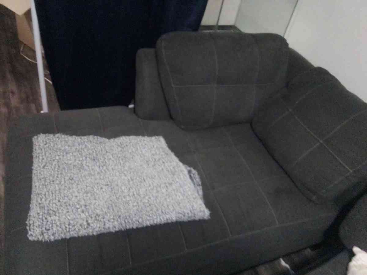 chaise sectional - San Antonio, Texas - FleaMarketBay