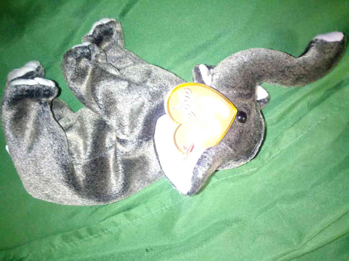 2000 Ty beanie babies trumpet elephant mint selling collec - New Port Richey, Florida - FleaMarketBay