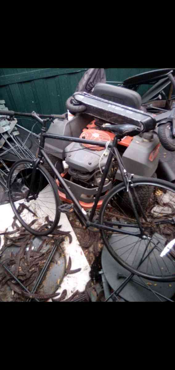 Schwinn mens bicycle 32 inch - Newark, New Jersey - FleaMarketBay