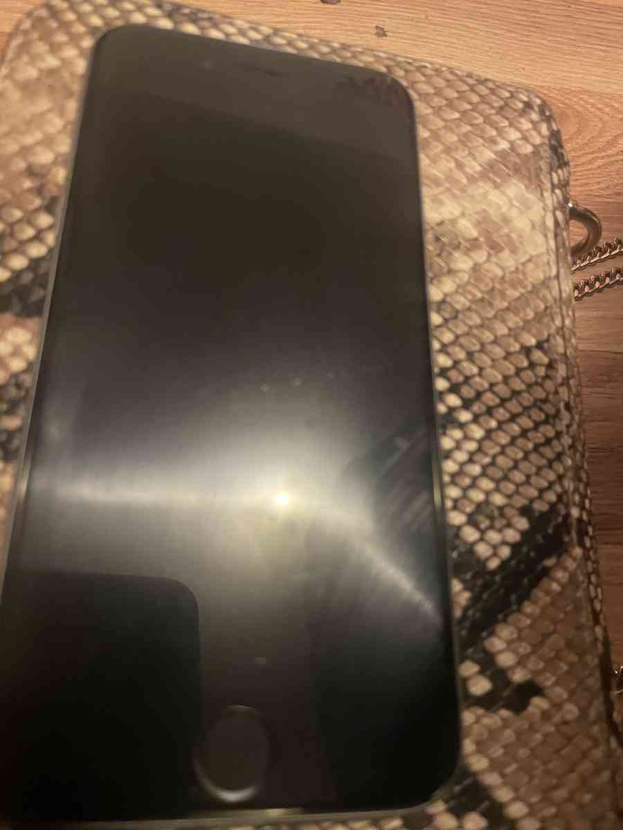 iPhone - Adelanto, California