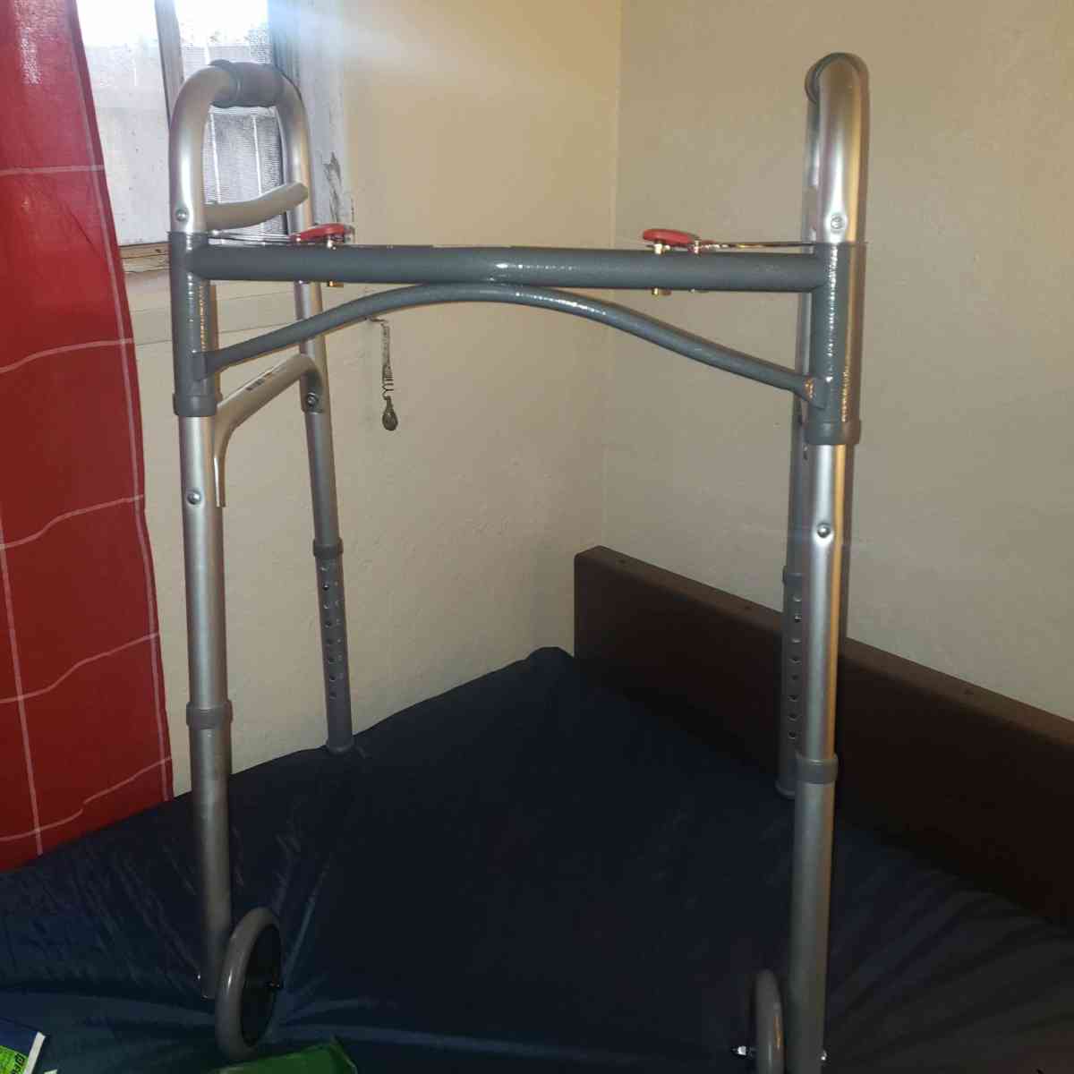 HOSPITAL BED MATTRESS TABLE - San Jose, California - FleaMarketBay