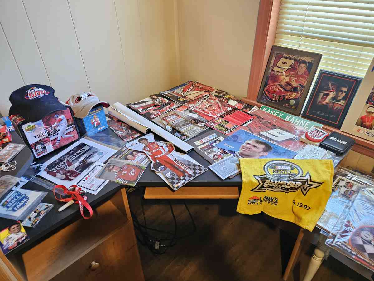 Kasey Kahne Memorabilia - Lanett, Alabama - FleaMarketBay