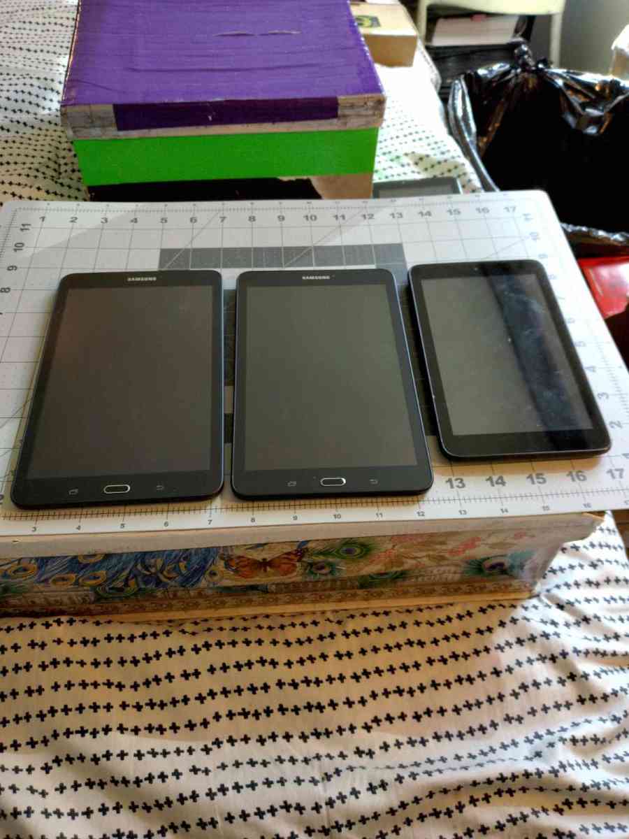 Laptop Tablets with Everything - Los Angeles, California - FleaMarketBay