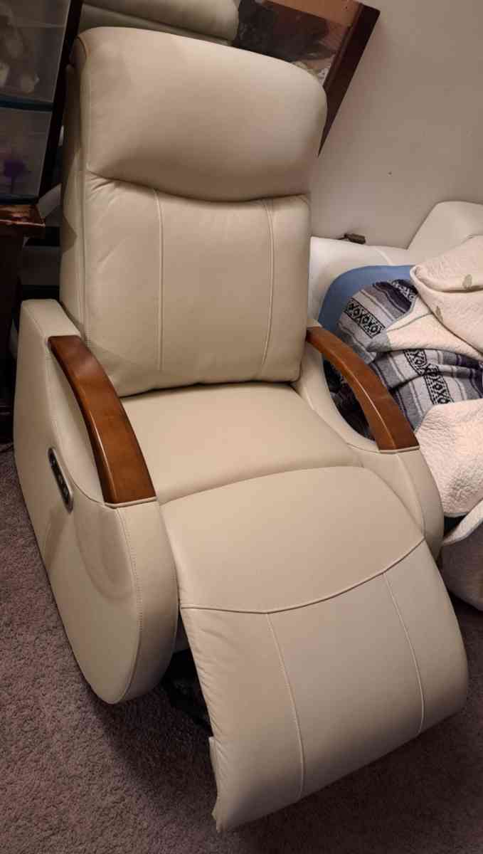 Leather Rocking Chair - Clayton, Georgia - FleaMarketBay