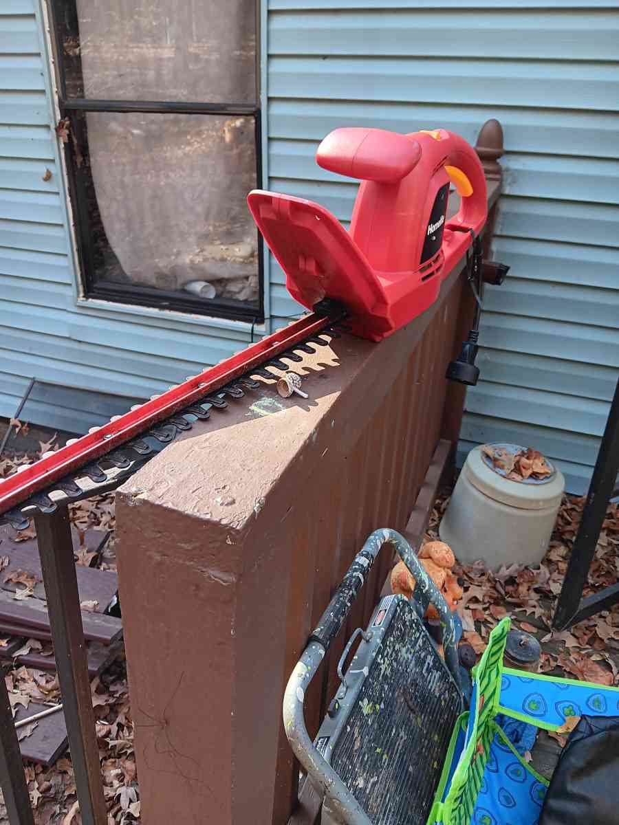 Homelite Hedge Timmer electric  17 in cut - Woodruff, South Carolina