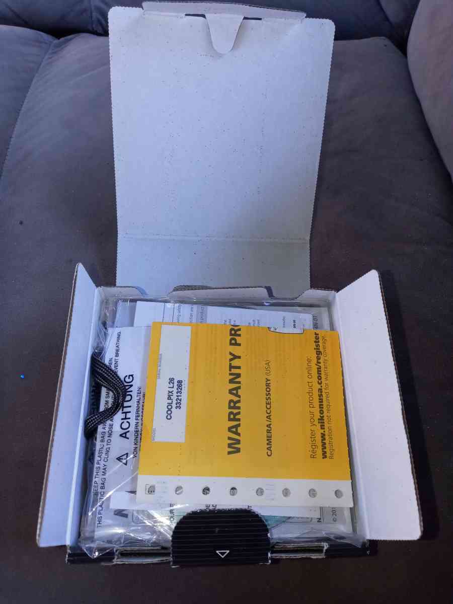 Nikon camera Coolpix l26 never used - Davenport, Florida - FleaMarketBay