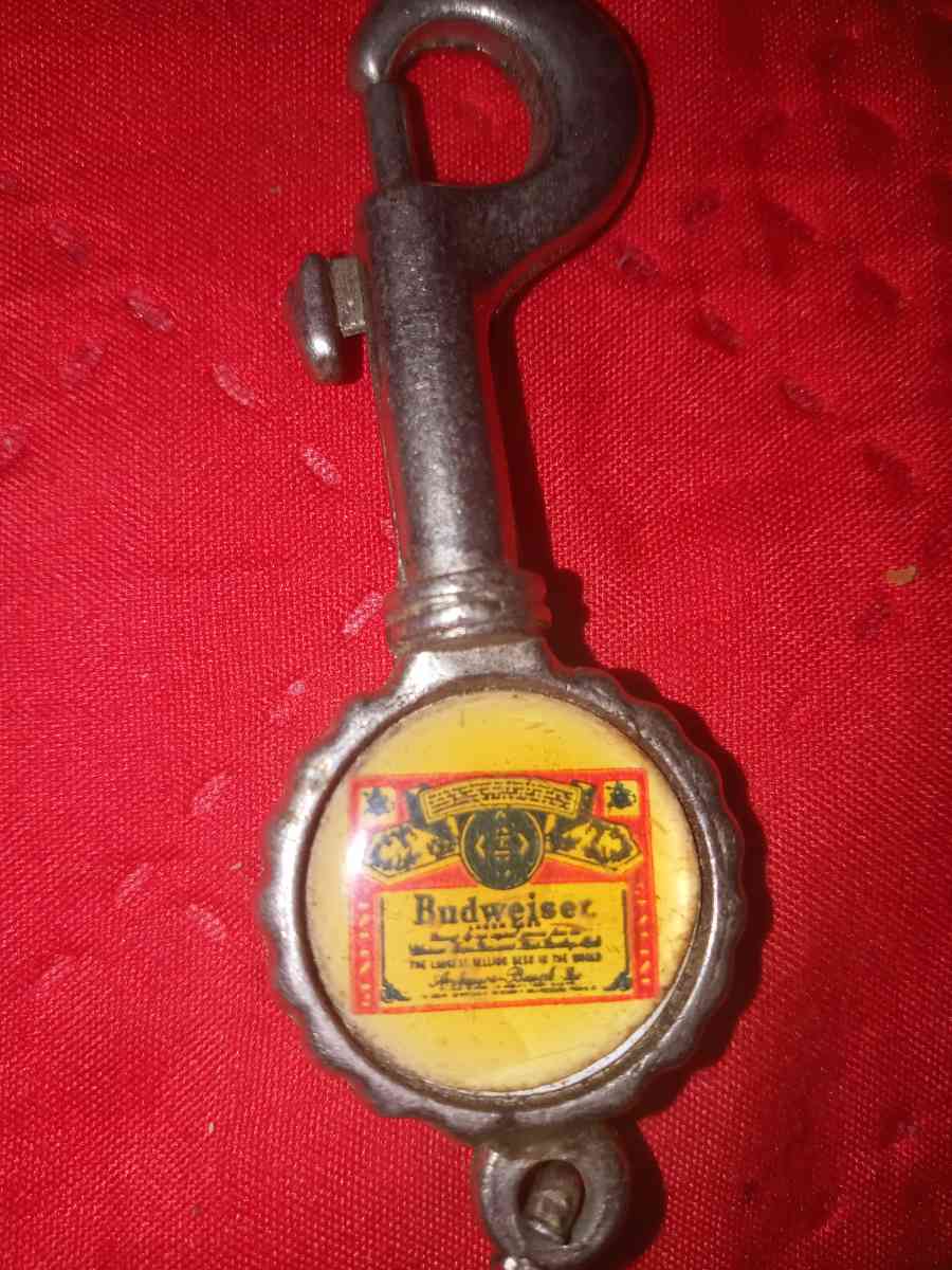 vintage antique Budweiser  metal keychain opener - Davenport, Florida