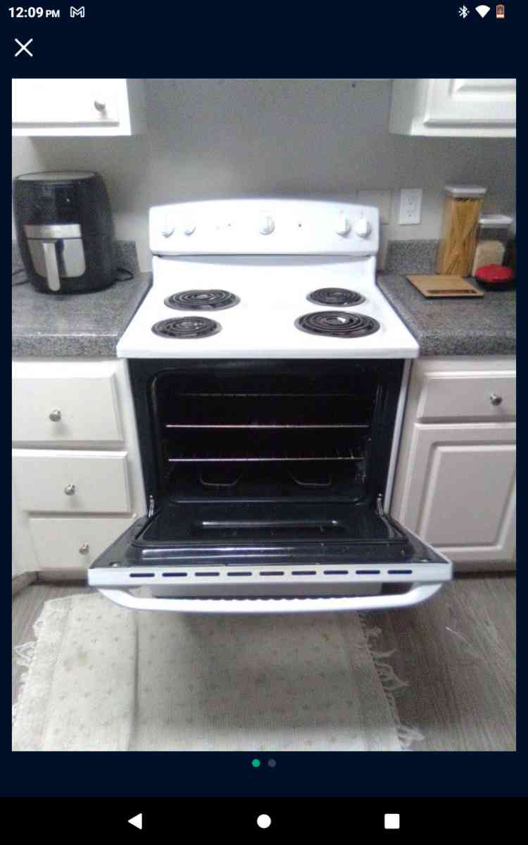 GE Electric Stove - Rancho Cordova, California - FleaMarketBay