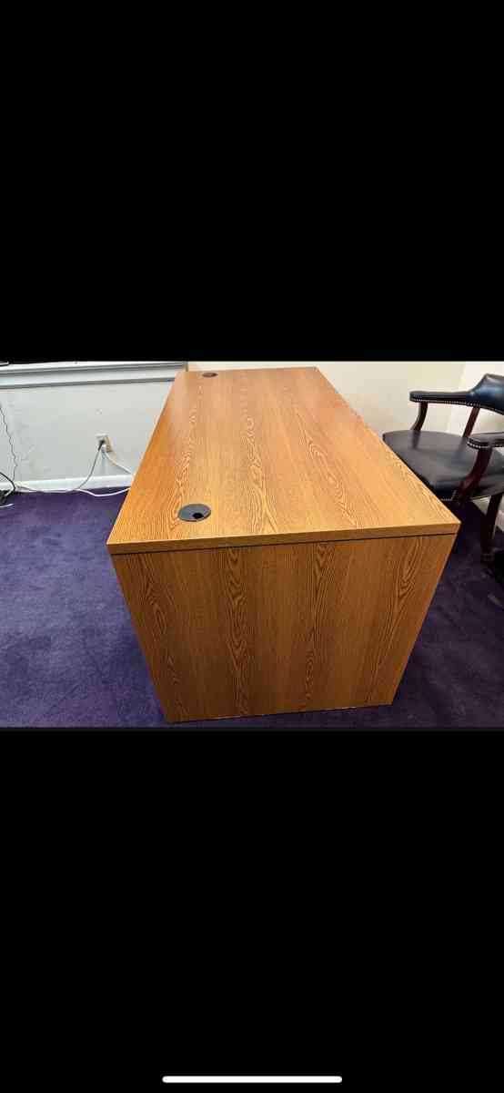 hon desk - Mcdonough, Georgia - FleaMarketBay