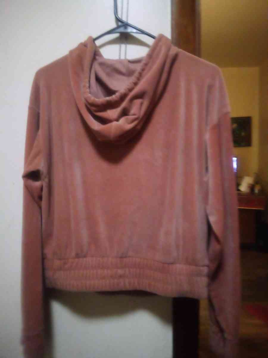 no boundaries velvety feel sz 7 to 9 hooded pullover Ex cond - Buffalo, New York - FleaMarketBay
