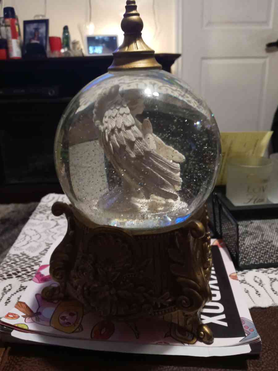 physical LED Angel glitter globe - Davenport, Florida - FleaMarketBay