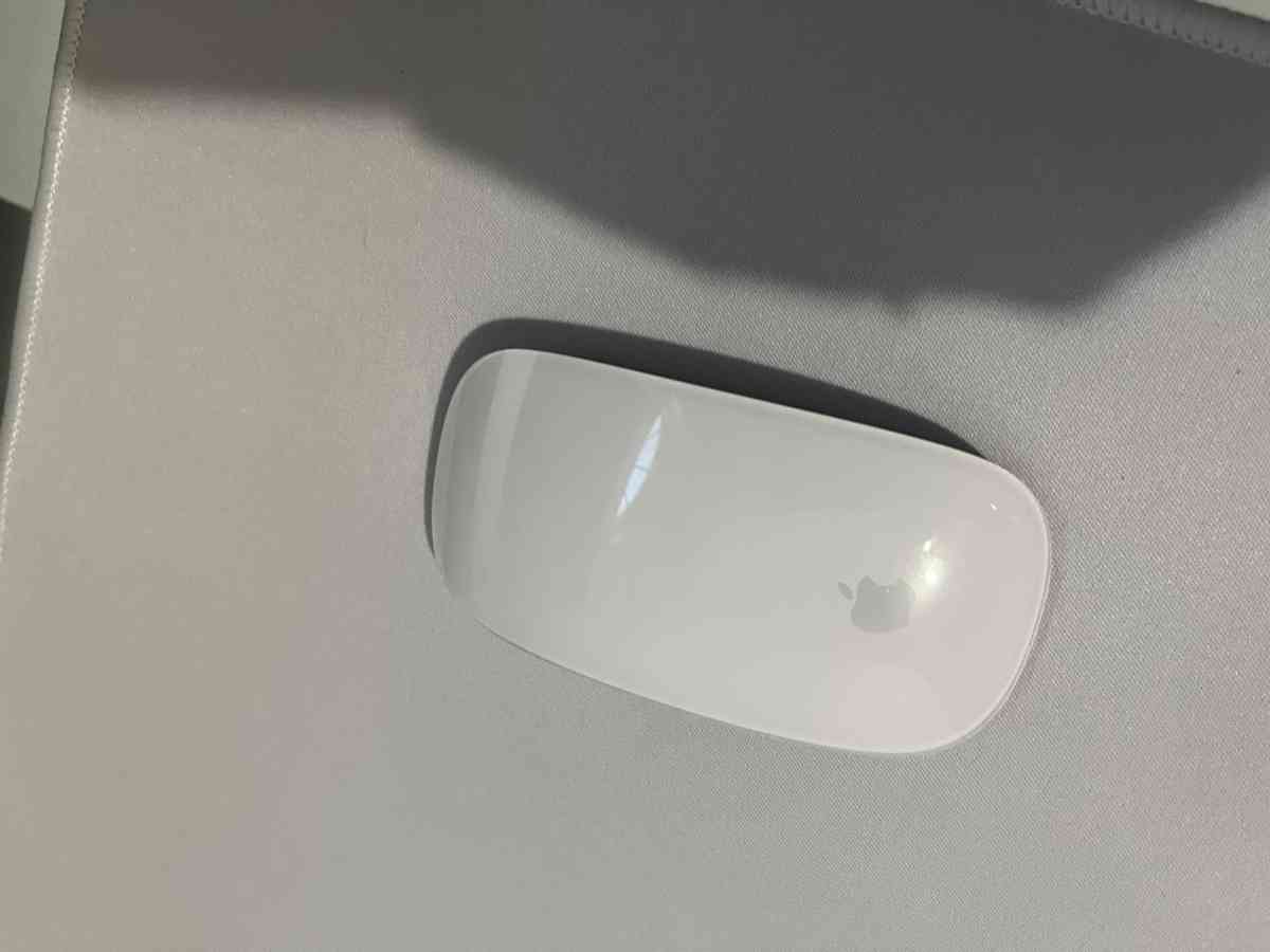 Apple iMac Desktop Compute sonoma 4K with mouse and keyboard - Cypress, Texas - FleaMarketBay