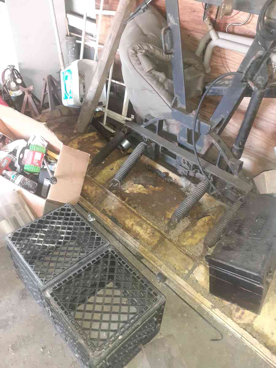 Yellow Snow Plow - Detroit, Michigan - FleaMarketBay