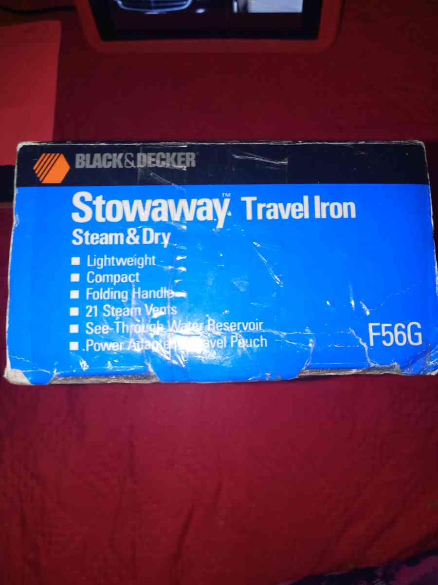 vintage 1988 Black and Decker travel iron - Davenport, Florida - FleaMarketBay