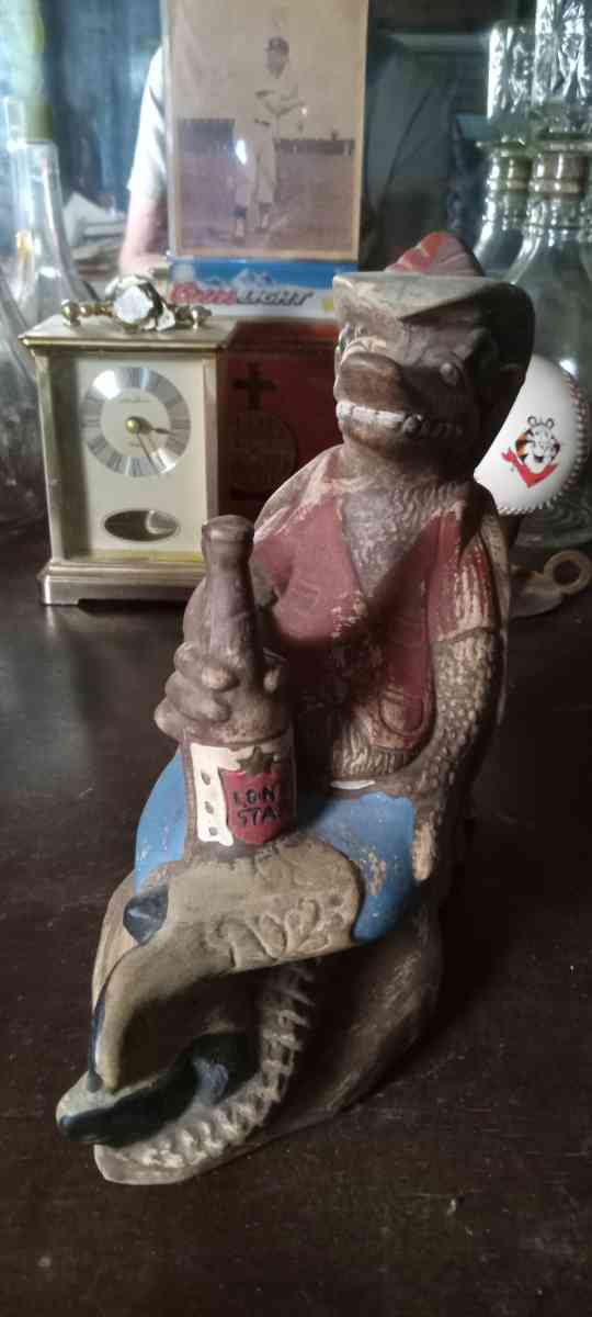 rare lonestar beer armadillo - New Albany, Indiana - FleaMarketBay