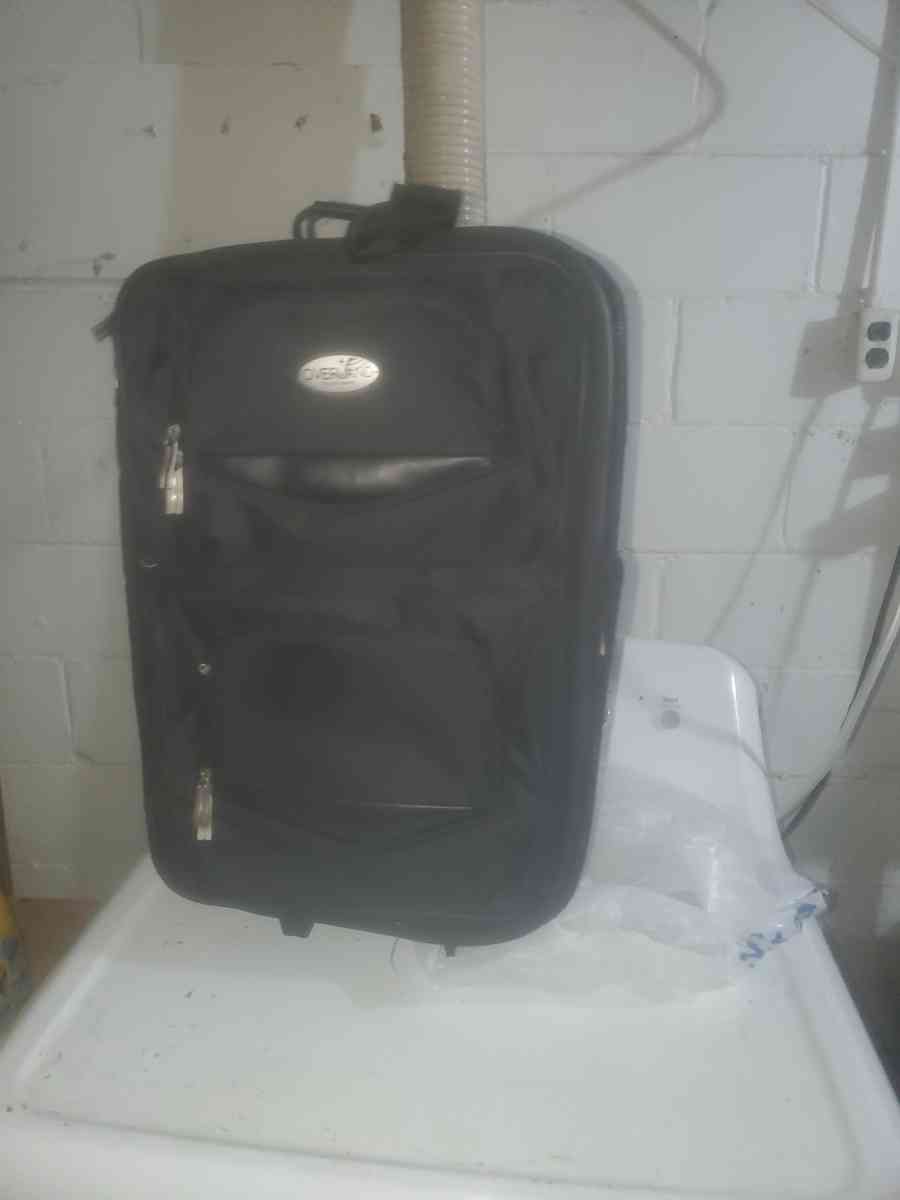 Suitcase - Detroit, Michigan - FleaMarketBay