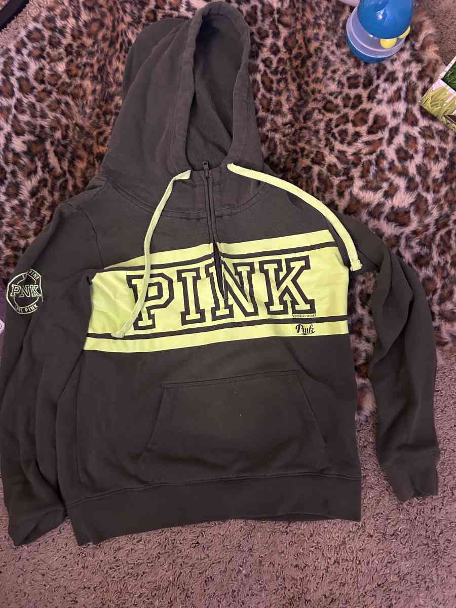 1 piece outfit - Aurora, Colorado - FleaMarketBay