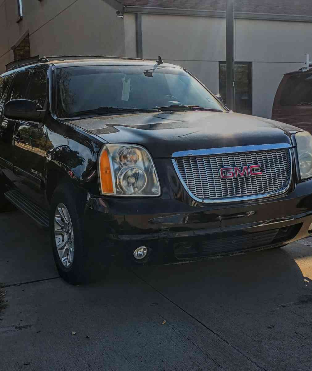GMC Yukon xl - Dallas, Texas - FleaMarketBay