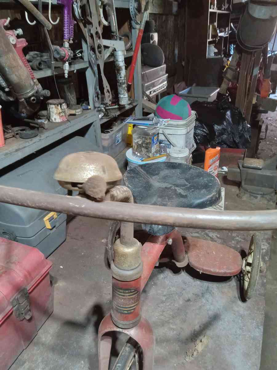 antique tricycle - New Albany, Indiana - FleaMarketBay