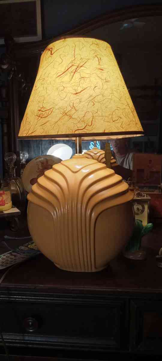 vintage art deco lamp - New Albany, Indiana - FleaMarketBay