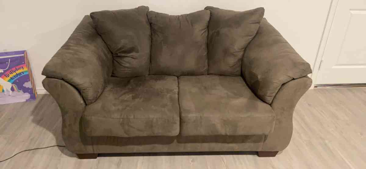grey fabric loveseat - San Antonio, Texas