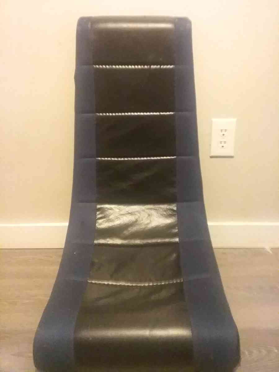 rocker gaming chair - Indianapolis, Indiana