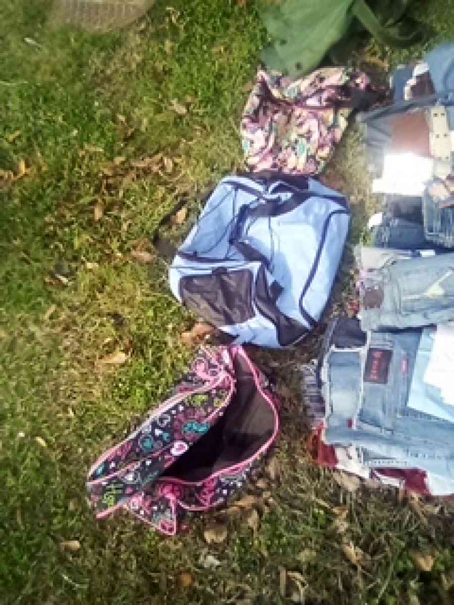 everything yall come on bye only today left - Gulfport, Mississippi - FleaMarketBay