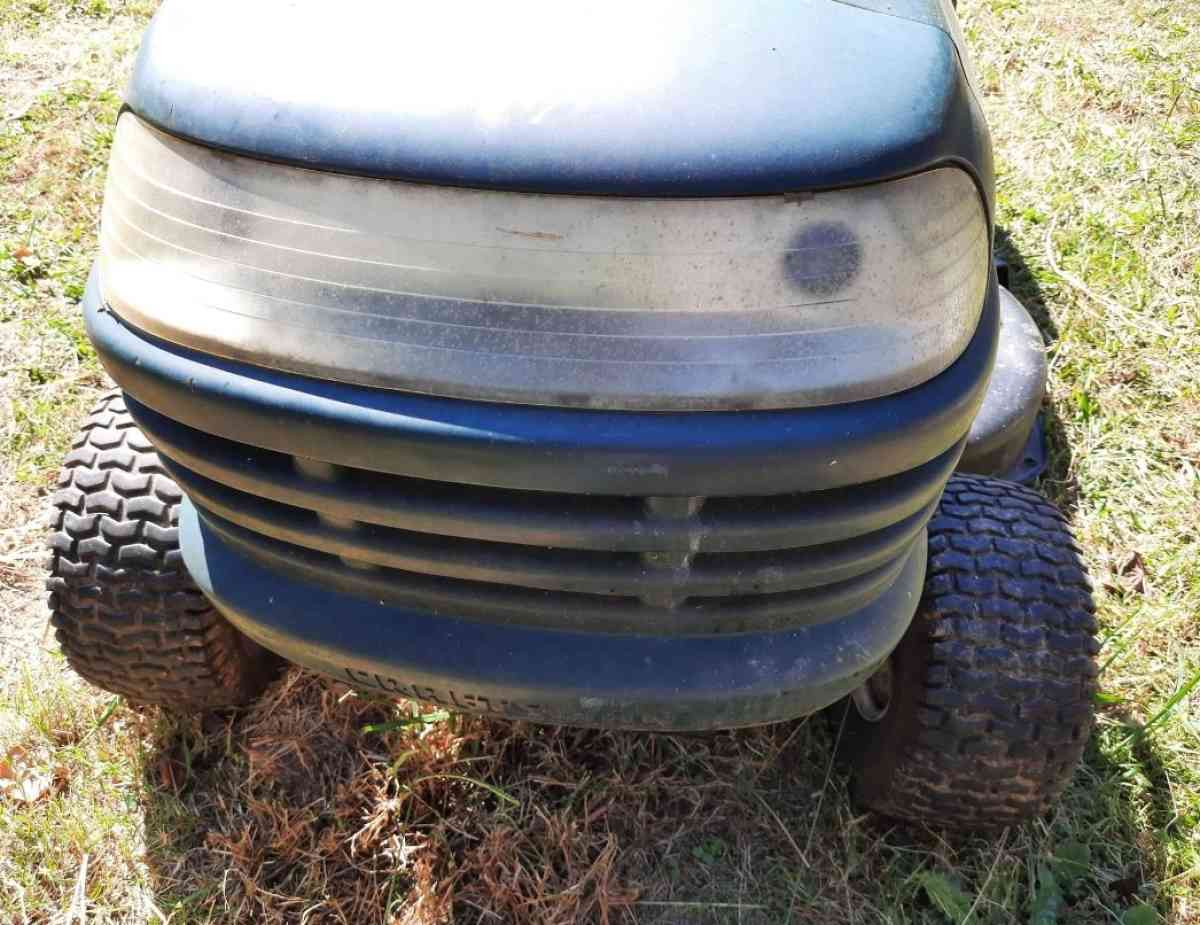 20HP Craftsman LT1000 Riding Mower 42 Inch Cut - Southmont, North Carolina - FleaMarketBay