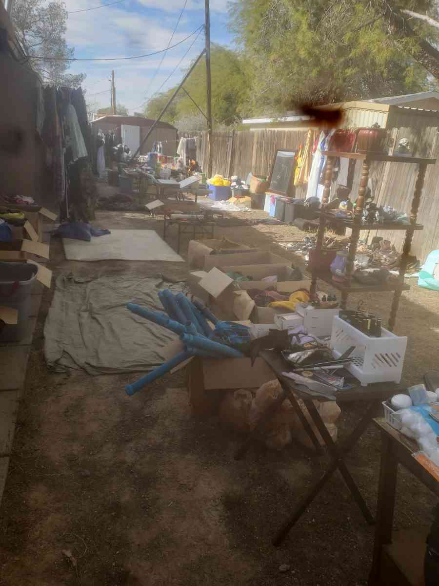 antiques collectables model cars knives dolls clothes shoes - Tucson, Arizona