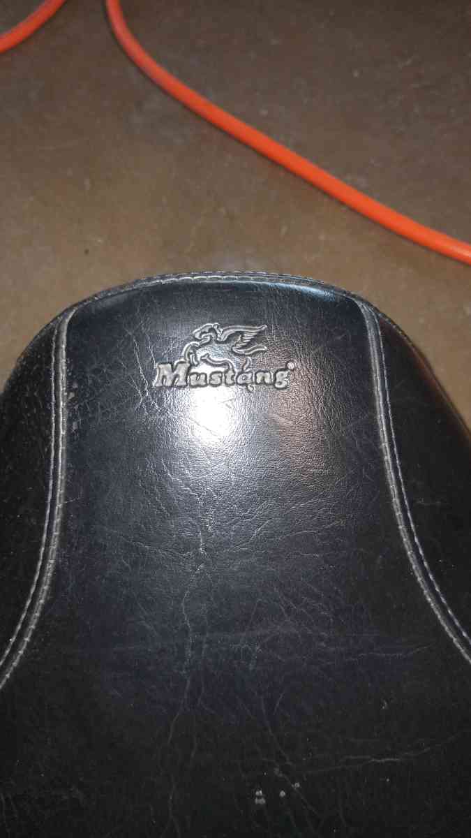 1995 to 2007 Kawasaki Vulcan motorcycle Mustang seat - Glendale, Arizona - FleaMarketBay