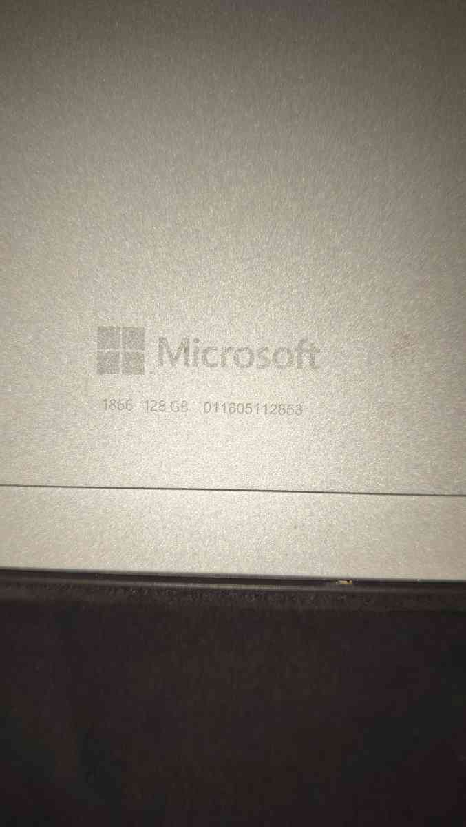 microsoft surface pro 7 model 1866 128gb 8gb - Ellenboro, North Carolina - FleaMarketBay