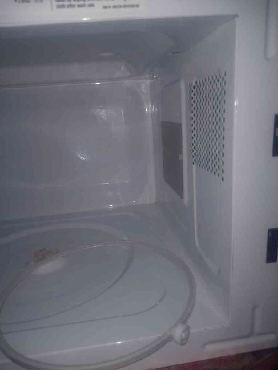 microwave - Pasadena, California - FleaMarketBay