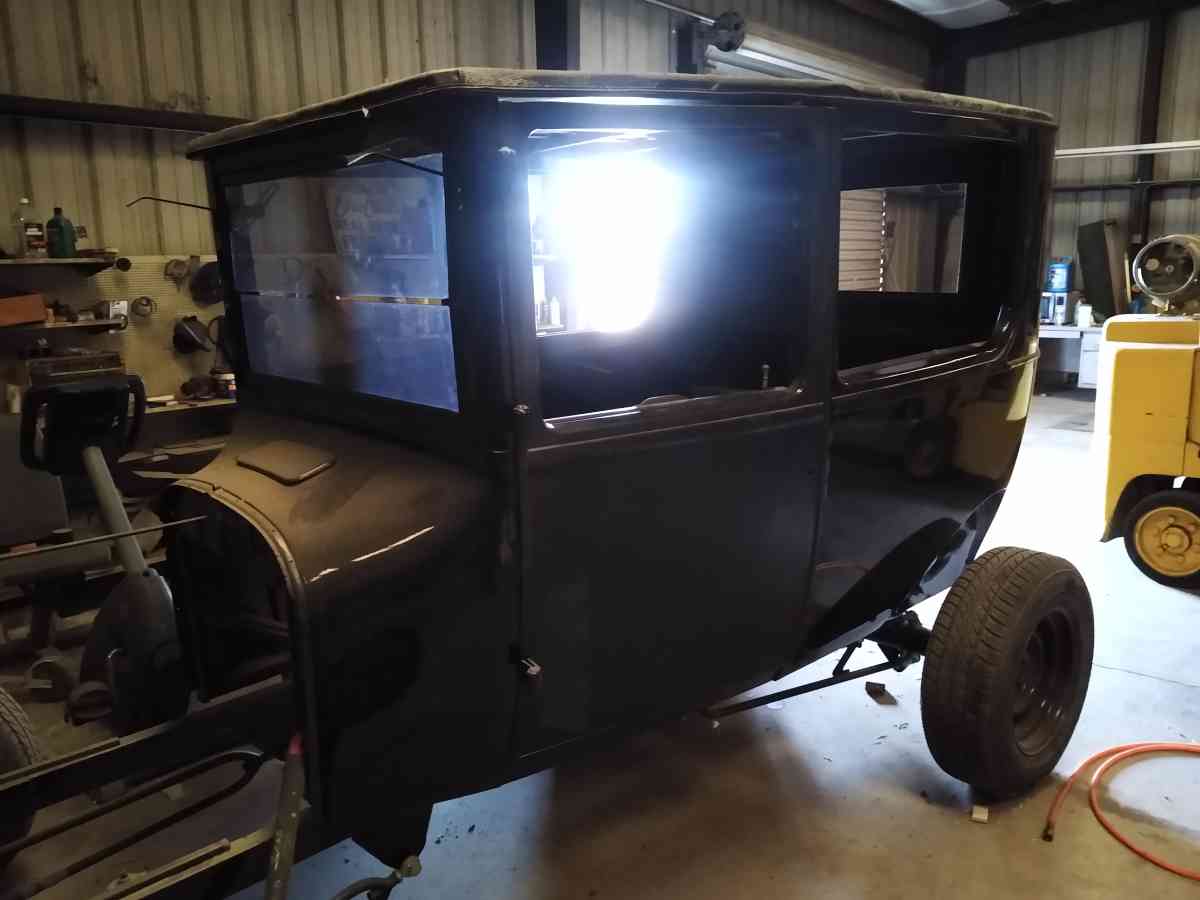 1923 two door coup - Hanford, California