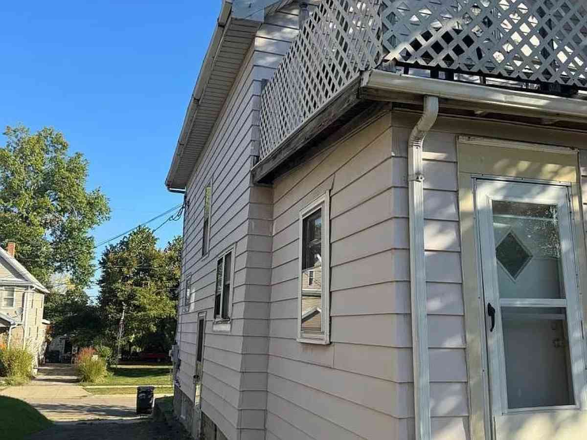 house for rent - Akron, Ohio - FleaMarketBay