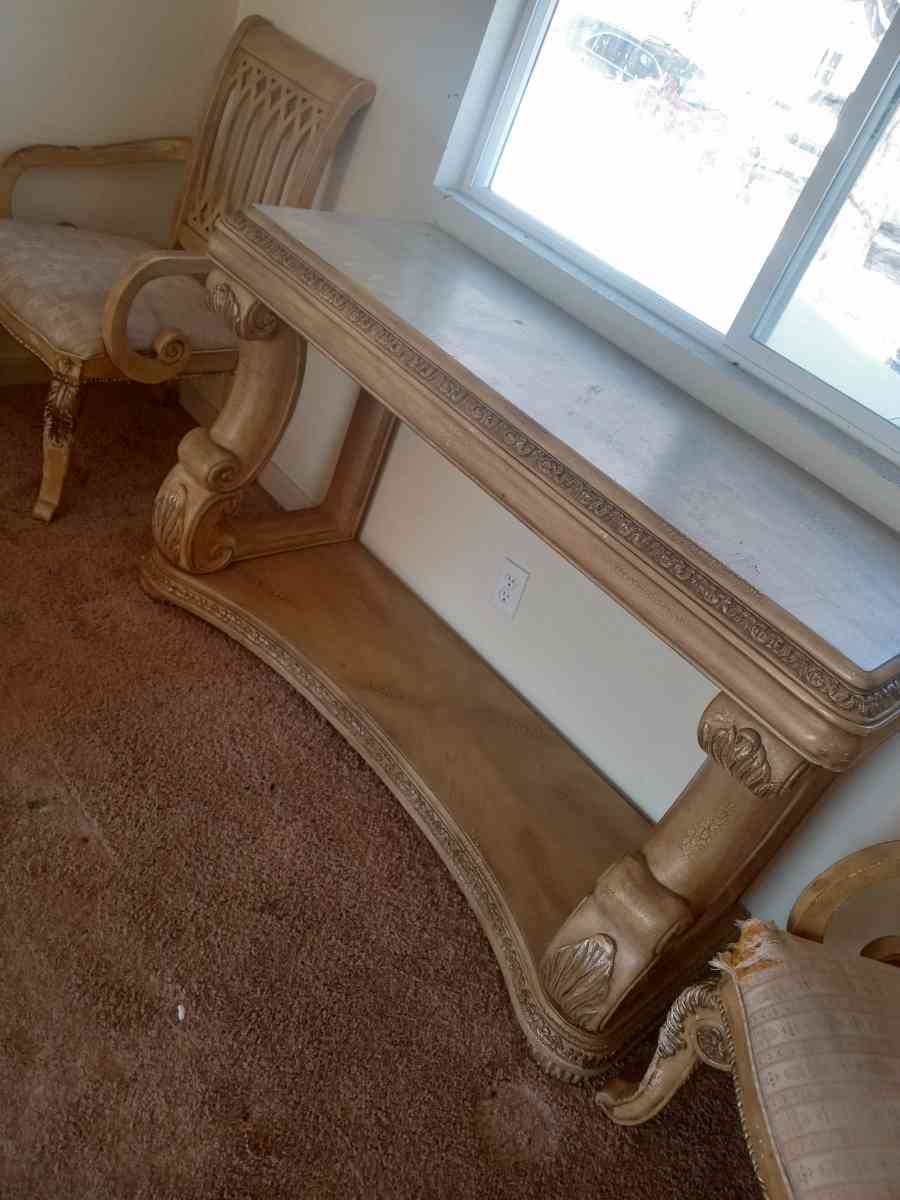 Console Table - Wichita, Kansas