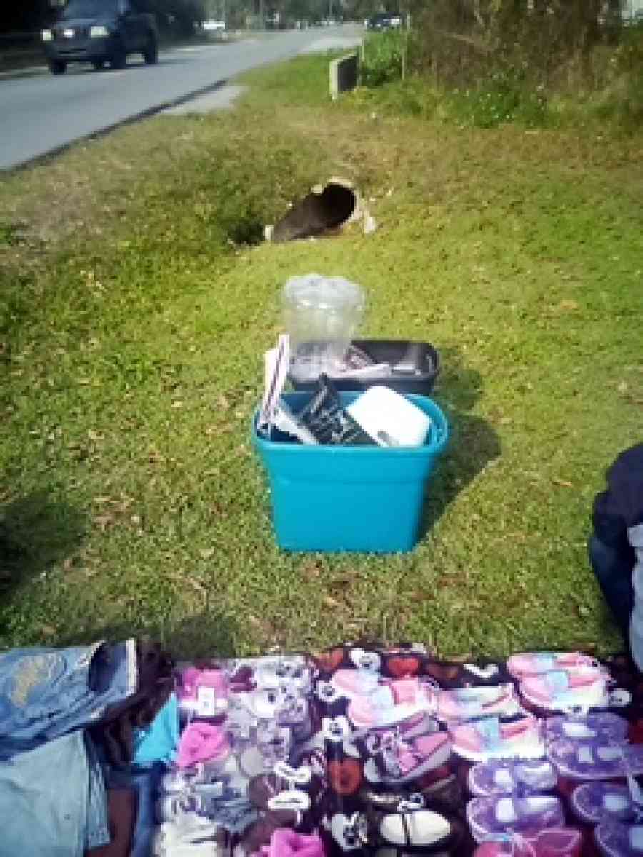 everything yall come on bye only today left - Gulfport, Mississippi - FleaMarketBay