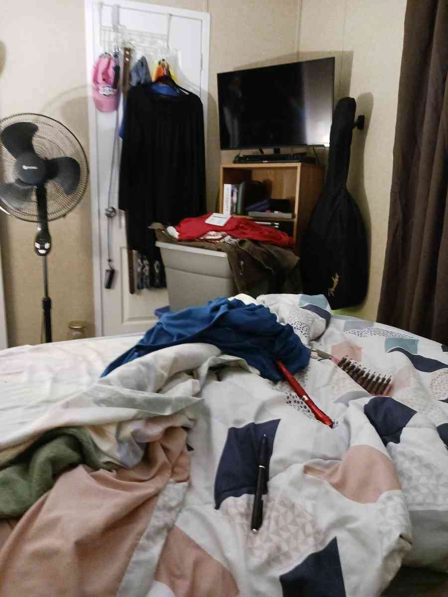 Vizio 32 inche tv - Ellenboro, North Carolina - FleaMarketBay