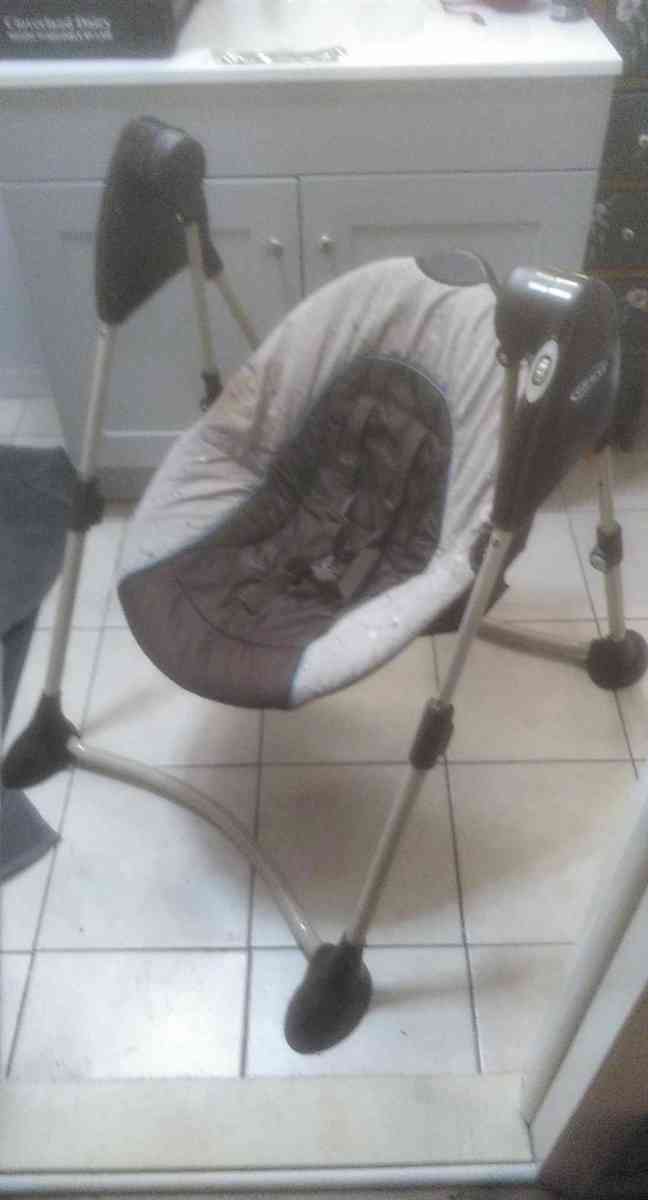 Unisex GRACO Baby Swing - Hanover, Pennsylvania - FleaMarketBay