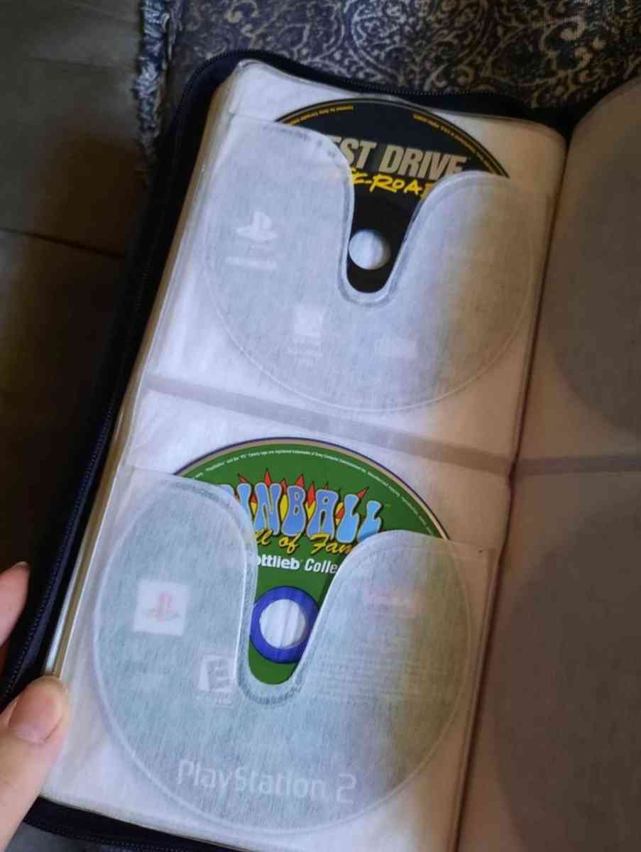 Lot of 31 PS1 Games and 1 PS2 Game  Pickup SOUTHMONT NC - Southmont, North Carolina - FleaMarketBay