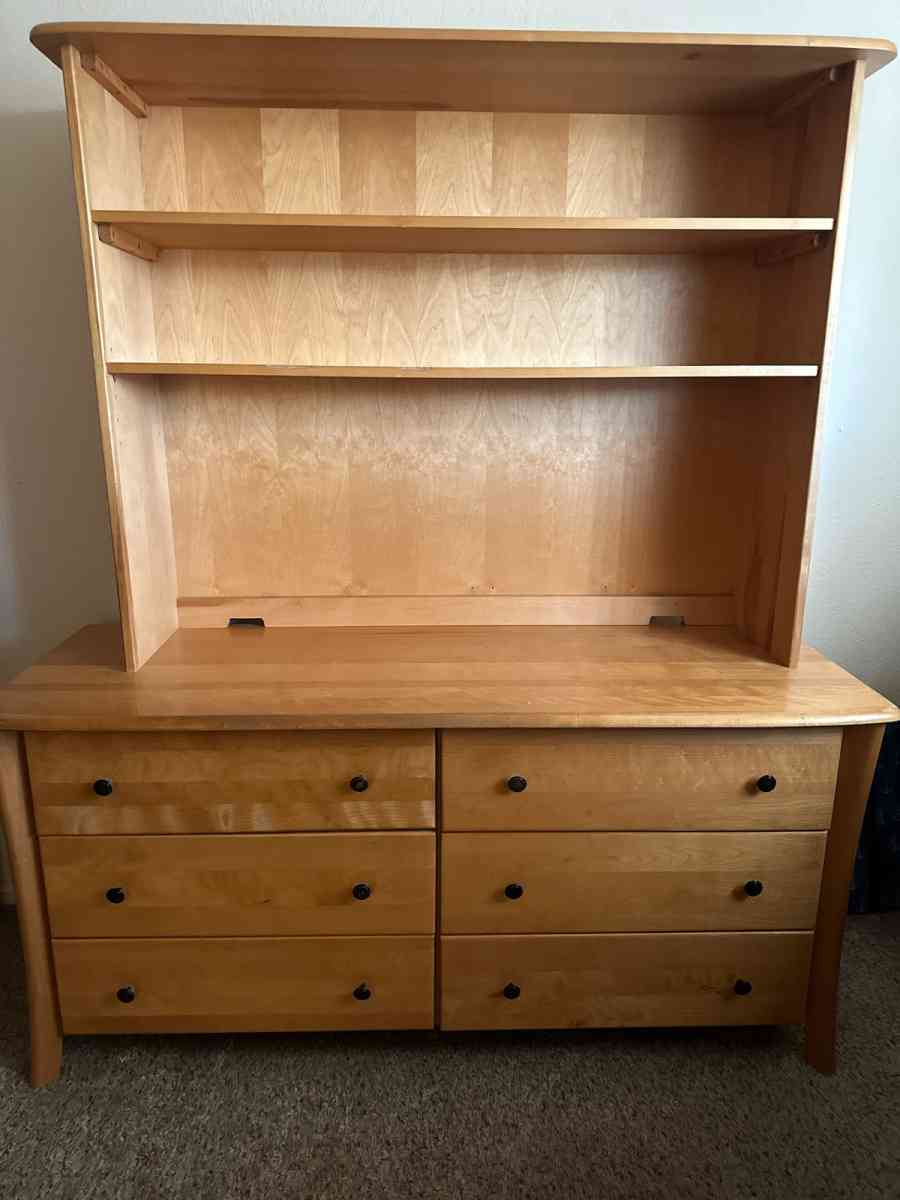 Dressers - Fresno, California