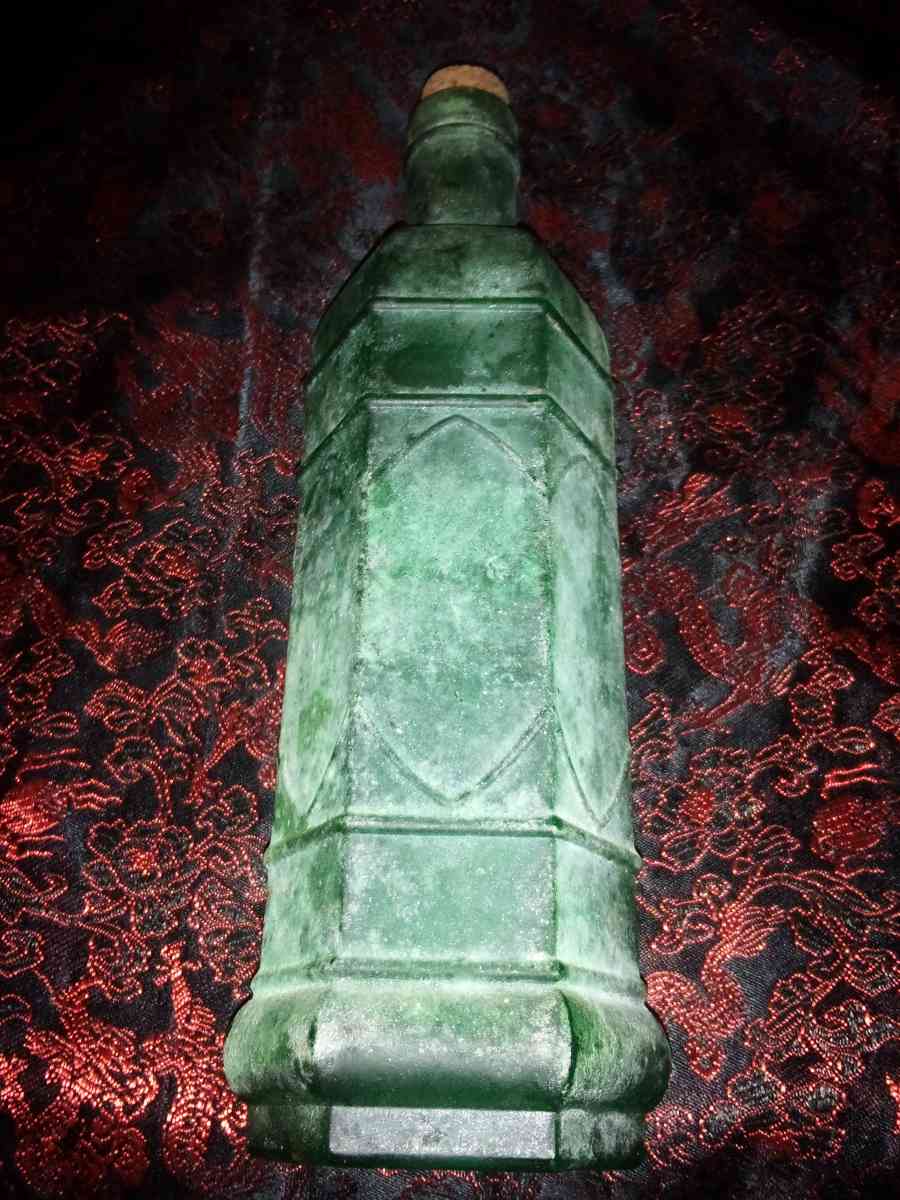 an antique pirate bottle designed in Spain - Benton, Arkansas - FleaMarketBay