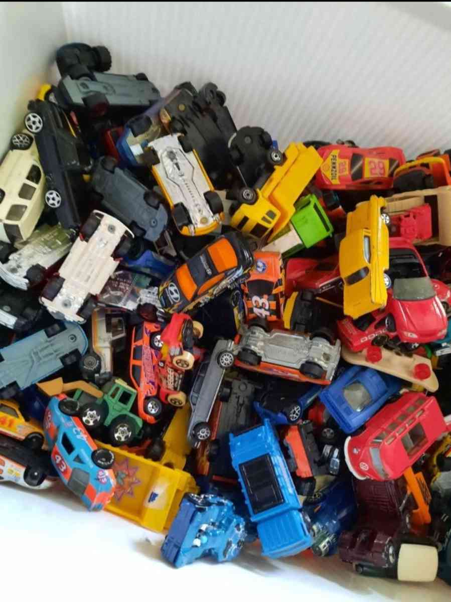 LOT Of OVER 180 HotwheelsMatchbox Cars - Southmont, North Carolina - FleaMarketBay