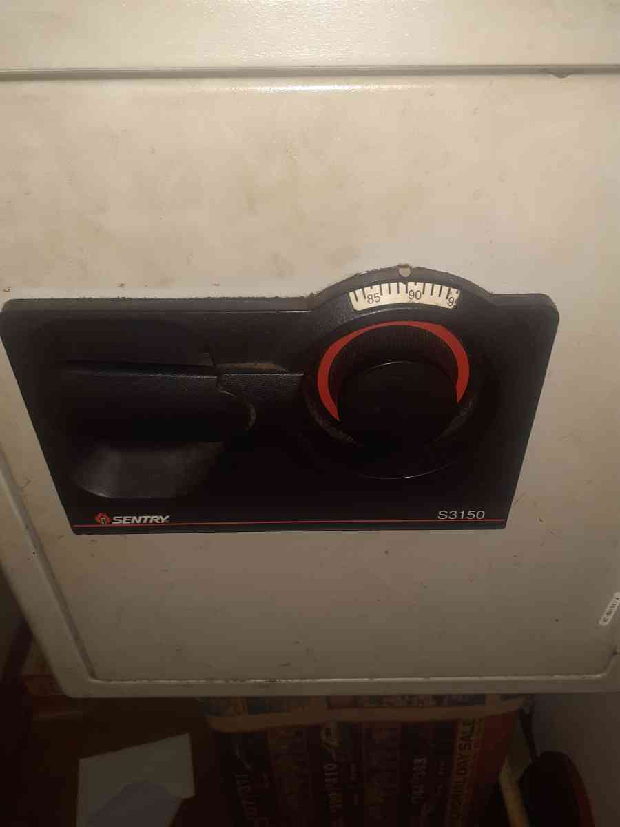 Combination Safe - Detroit, Michigan - FleaMarketBay