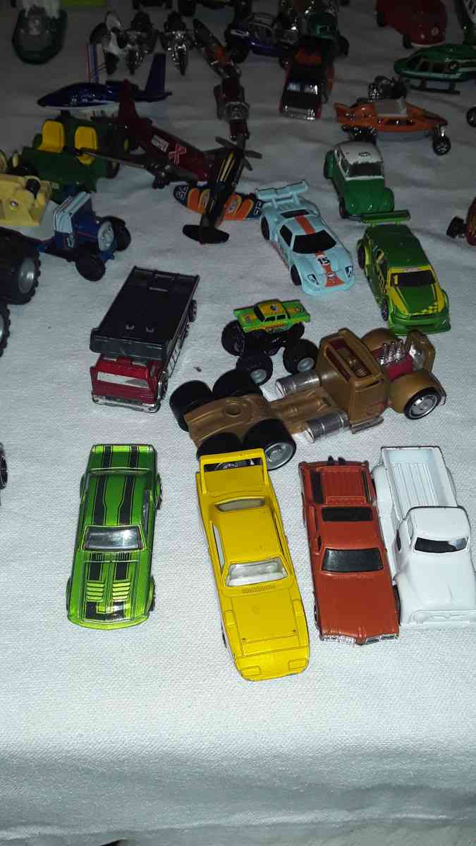 hotwheels - Walton, Kentucky - FleaMarketBay