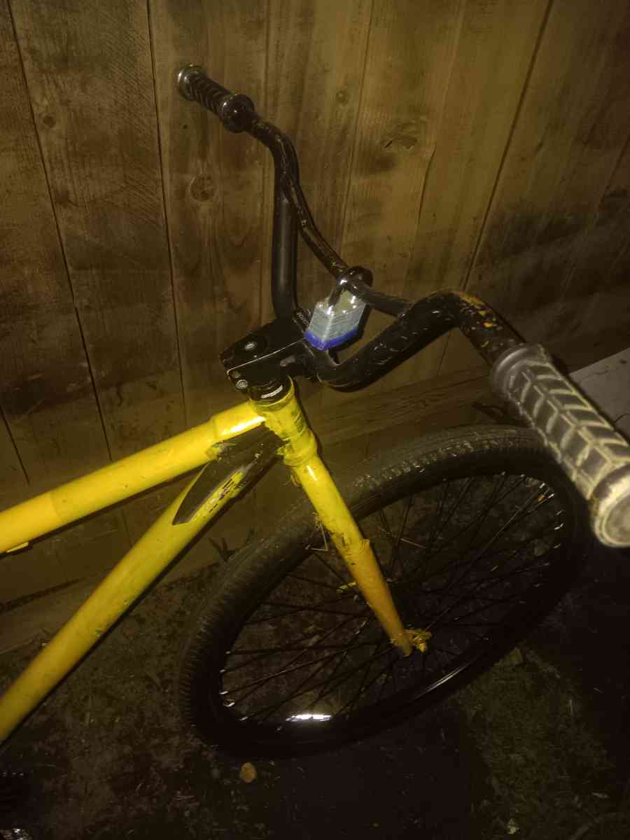 yellow BMX Bike sizes tires 29 in - Pasadena, California - FleaMarketBay
