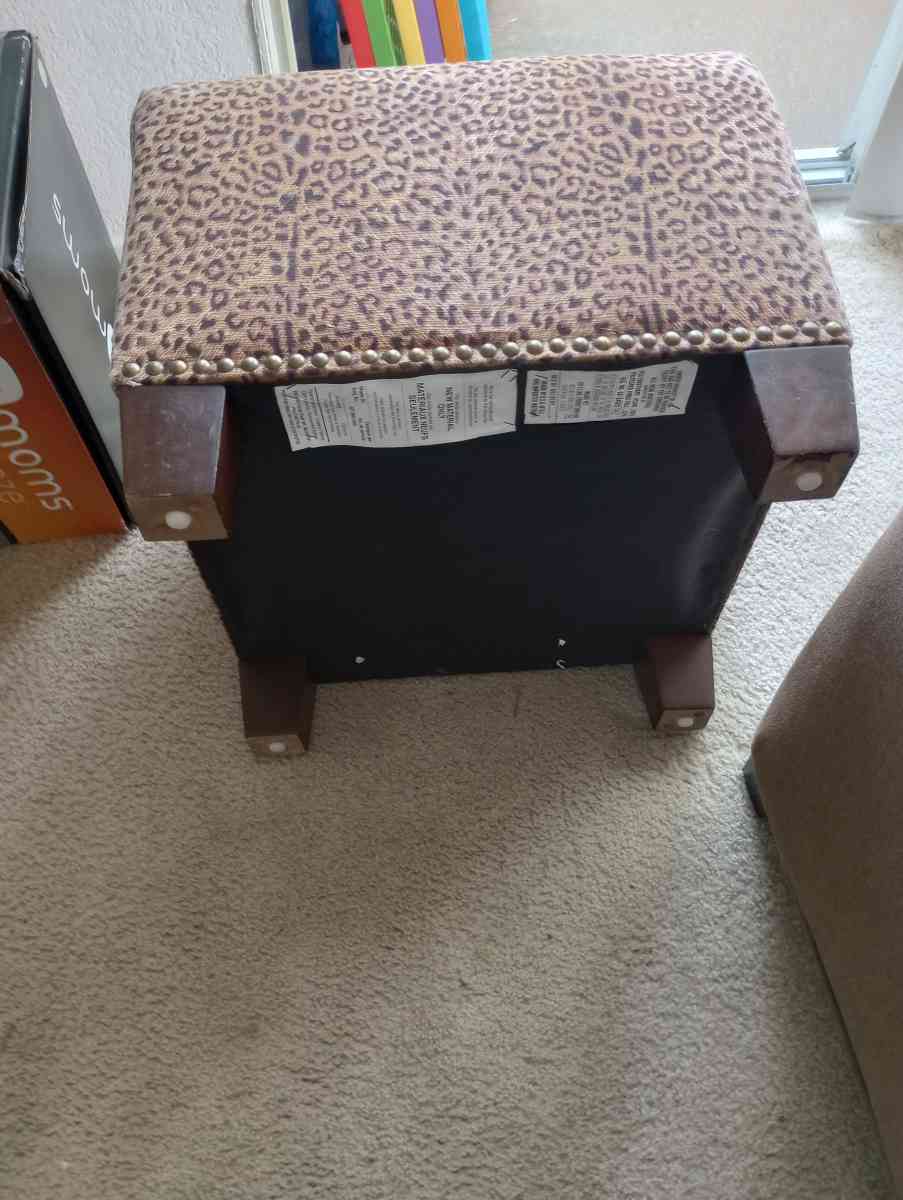 table like new - Alicia, Arkansas - FleaMarketBay