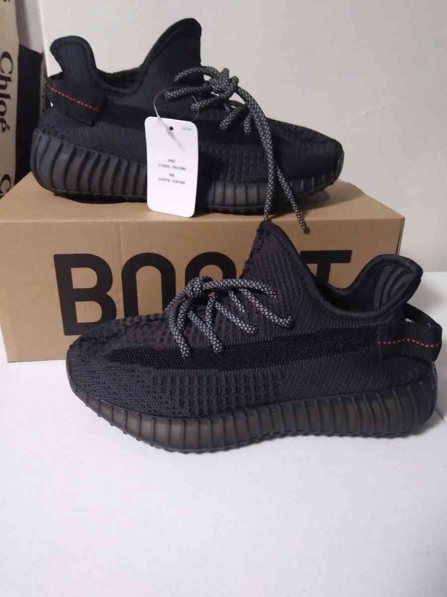 shoes sz6 and a half - Alicia, Arkansas